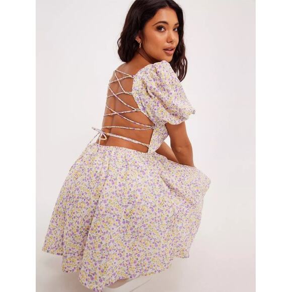 Bardot Revolve Marlie Sweetheart Neck Puff Sleeve Floral Mini Dress Medium - Picture 13 of 13